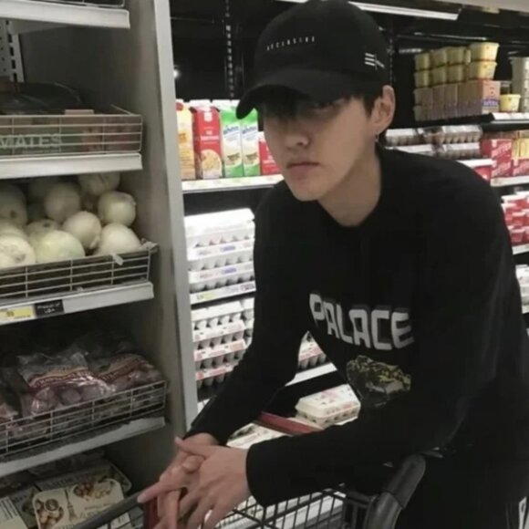 Meet your Posher, Fumie - Picture 1 of 1